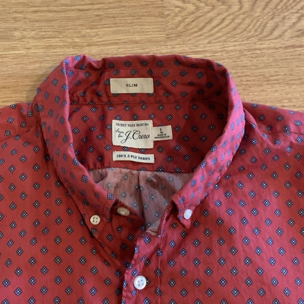 J.Crew Shirt Men's‎ Large Slim Fit Secret Wash 100's 2-Ply Yarn Red Geometric